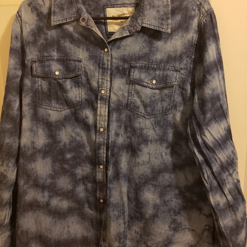 Long sleeve button up shirt